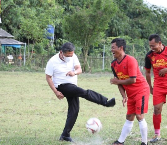 Resmikan Lapangan Gelora Askel, Subadri: Jadikan Sepakbola Sebagai Ajang Silaturahmi