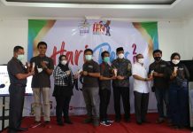 So Sweet, Ratu Ria Bagikan Cokelat ke Wartawan Kota Serang saat HPN