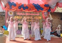 Wisuda PAUD Nurul Ulum Kedung Wungu Diwarnai Kreasi Penampilan Siswa