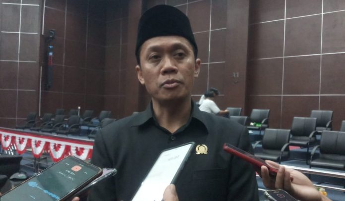 Ketua Bapemperda DPRD Kota Serang, Mad Buang. (Foto: Istimewa)