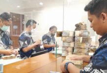 Uang Jadul Milik Kakek Sarneli Ditukarkan ke BI Banten, Nilainya Hingga Rp77 Juta