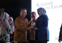 Bapenda Banten Raih Penghargaan Ekbispar Award 2024 Kategori Layanan Inovasi Digital