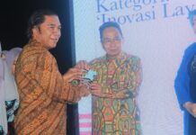 Pj Walikota Serang Yedi Rahmat Raih Penghargaan Ekbispar Award 2024