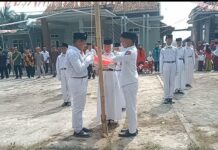 Warga Sayar bersama TTKKBI Taktakan Gelar Upacara HUT RI ke-79