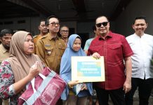 Dapat Laporan Ada Kebakaran, Walikota Serang Gercep Tinjau Lokasi dan Berikan Bantuan