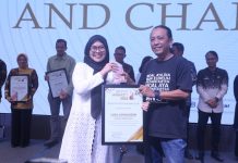 16 Tahun FBn, Ekbispar Award Nobatkan Lulu Jamaludin sebagai Jurnalis Peduli Sosial Kemasyarakatan