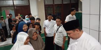 Kunjungan Mendadak Walikota Serang Bikin Takbiran di Masjid Kebon Jahe Kian Meriah, Warga Senang dan Bangga