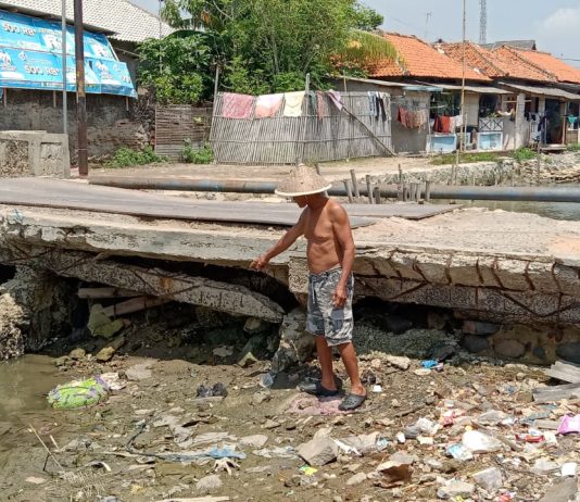 Jembatan di Desa Lontar Tirtayasa Rusak Parah, Warga Berharap Pemkab Serang Tidak Tinggal Diam