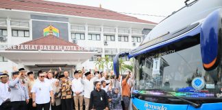 Lepas Jemaah Haji, Budi Rustandi Titip Doa agar Kota Serang Maju & Dijauhkan dari Pengganggu Investasi