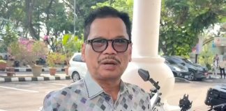 Instruksi Walikota Serang dan Efisiensi BBM, Sekda Nanang Saefudin Ngantor Naik Motor